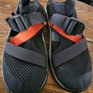 Chaco Odyssey all terrain hiking sandals Marine blue size 8 J106467